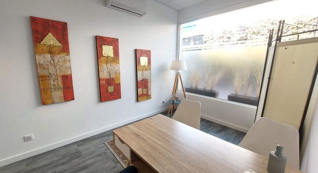 𝗔 𝗟𝗢𝗨𝗘𝗥 – 𝗖𝗮𝗯𝗶𝗻𝗲𝘁 𝗺𝗲́𝗱𝗶𝗰𝗮𝗹 / 𝗣𝗮𝗿𝗮𝗺𝗲́𝗱𝗶𝗰𝗮𝗹 𝘀𝘂𝗿 𝗖𝗮𝗿𝗿𝗼𝘀 (06)