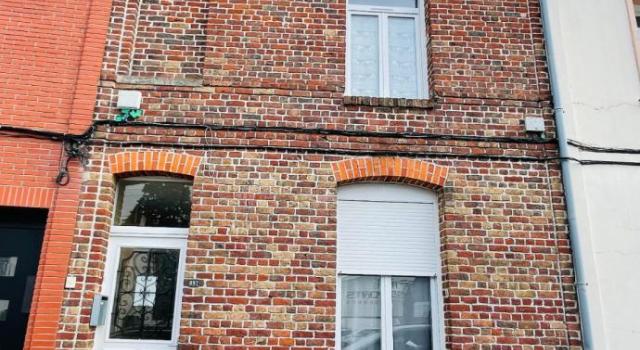 Immeuble : 1 studio et 4 chambres en meublé - BETHUNE
