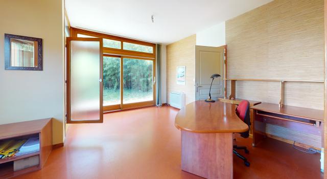 COURTENAY (45) - A VENDRE IMMEUBLE INDEPENDANT 130 M²