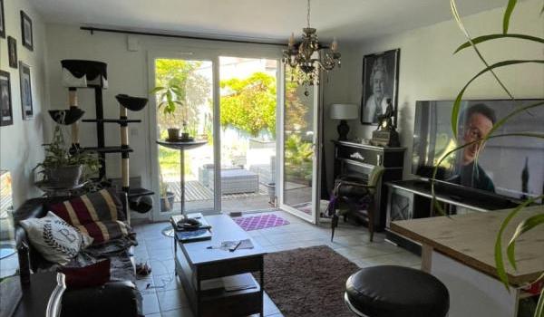 SAINT MALO immeuble divisé en 2 appartements loués