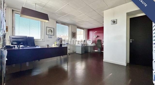 Bureaux 100m2 , gare de Bondy, 2e Étage, Ascenseur