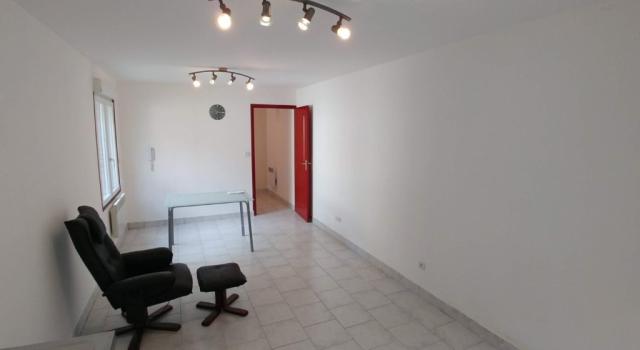 Local professionnel avec extérieur