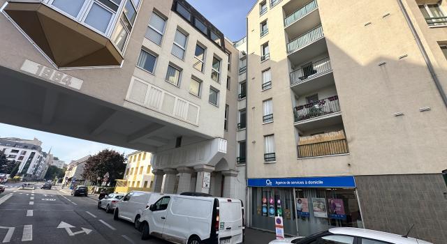 Centre ville de Sannois Local commercial en RDC