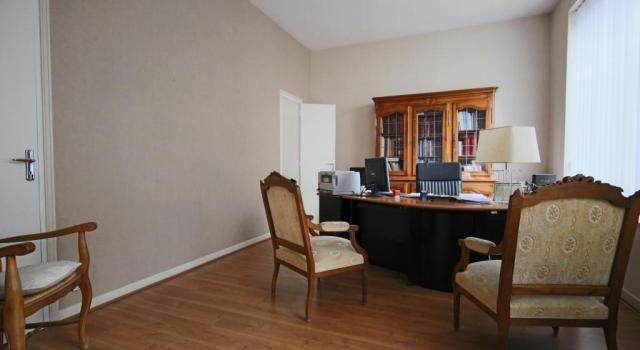 Bureaux de 64 m² de plain-pied à vendre en plein centre ville d'Autun
