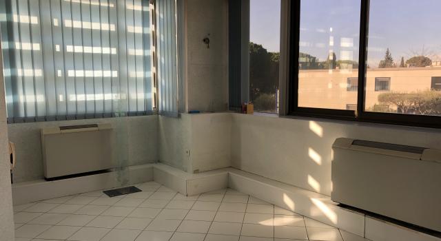 Vends local professionnel Nimes