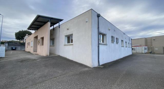 INVESTISSEMENT: Cabinet médical avec Parking/ vendu loué