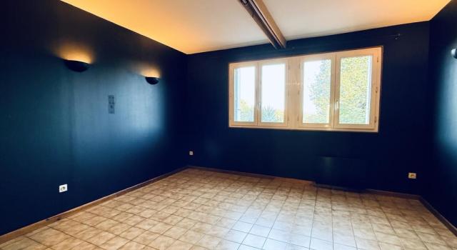 Local commercial 63 m² – Idéal professions médicales / paramédicales / bien‑être ou autres