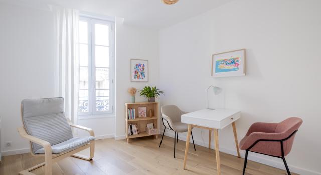 Location d'une salle de consultation meublée