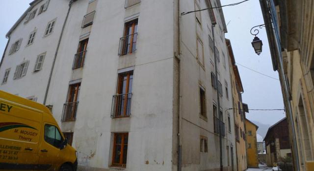 Immeuble Saint Hippolyte 3 appartements F4 + Studio