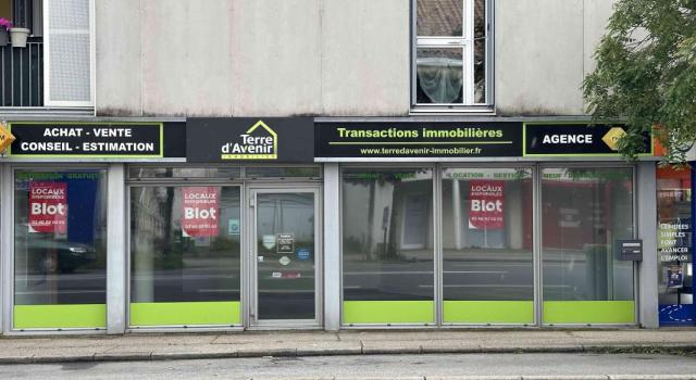 REZE-LES SORINIERES / Local commercial (Bureau / Commerce)
