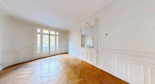 Appartement – Paris 12ᵉ - Boulevard Diderot - 2ème étage (idéal cabinet médical)