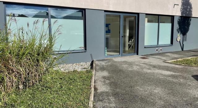 Vente - Local professionnel - 71 m² - 349 000 € - CRAN-GEVRIER