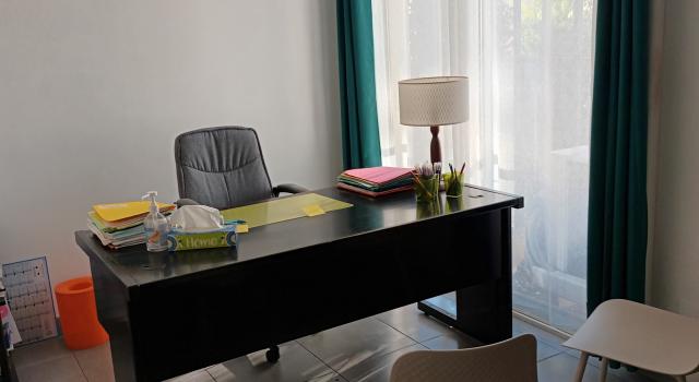 Bureau 14 m2 + local attenant 6 m2