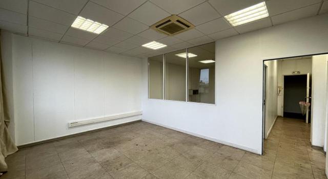 IMMEUBLE SAUMATY 13016 - 3000M² - VENDU OCCUPE -