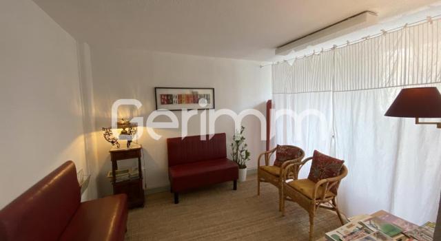Location - Local professionnel - 43,16 m² - 6 000 €/an HC HT -