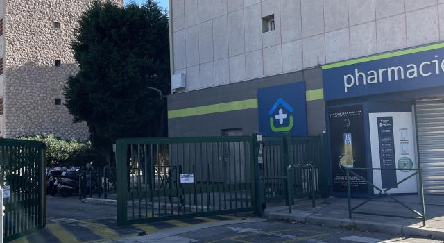 Marseille 8- Loue 2 cabinets refaits à neuf janv 2025