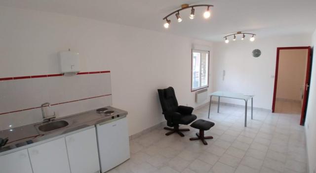 Local professionnel avec extérieur