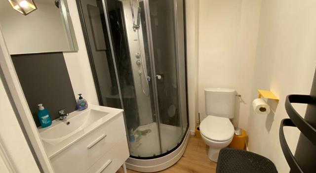 A VENDRE Immeuble avec 2 appartements rénovés Vire Normandie 4 pièce(s)