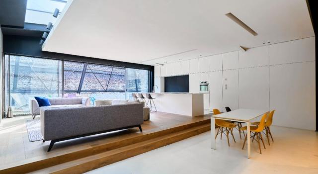 Vieux Lille immeuble de bureaux avec appartement et parkings