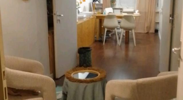 LOCATION GRAND BUREAU CHIC 20M2 JOURDAIN