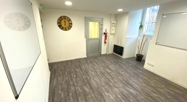 Location Local commercial / Bureau - 52 m² - Le Luc-en-Provence