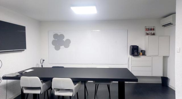 LOCAL COMMERCIAL 108M2   AVEC LES MURS