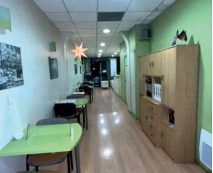Local commercial de 115 m² + sous-sol à Bordeaux