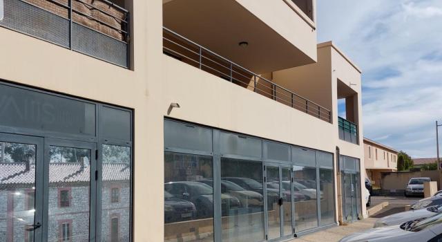 A louer - LOCAL PROFESSIONNEL - MONTEUX - 262,30 m²