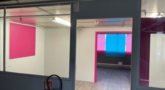 ENTREPOT RIORGES -  453 M² DIVISIBLE