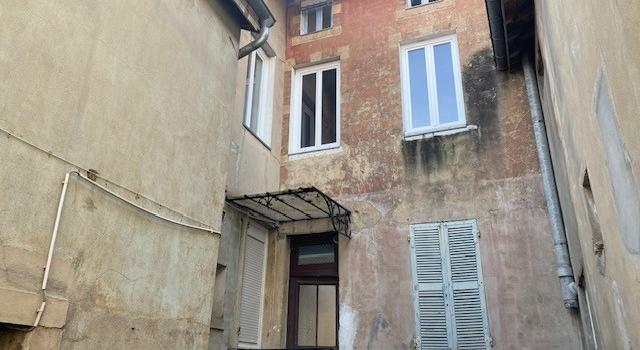 Bourg en Bresse - A vendre immeuble complet de 5 appartements