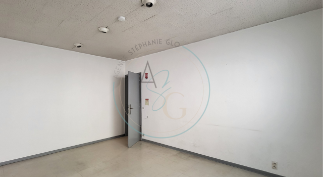 COGOLIN -  LOCAL A USAGE PROFESSIONNEL, location annuelle