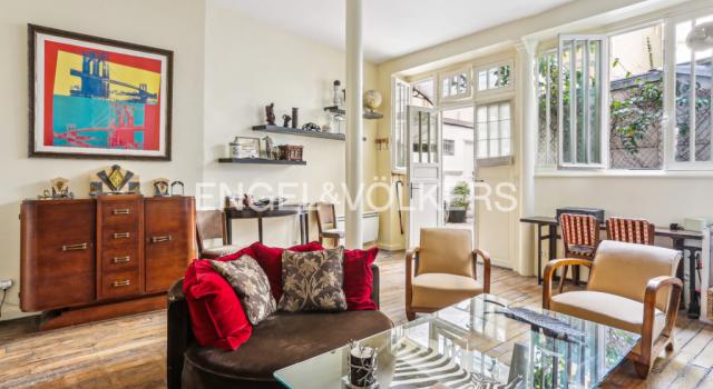 Batignolles-Mairie du 17e - Appartement-local 3 pièces 65m²