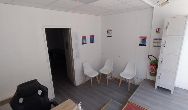 Local professionnel  34m² BOURGES