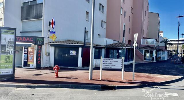 CAP D'AGDE   MURS COMMERCIAUX LIBRES   EMPLACEMENT No1 Rare