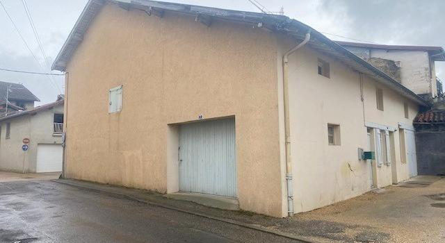 Montrevel en Bresse - A vendre - Immeuble complet
