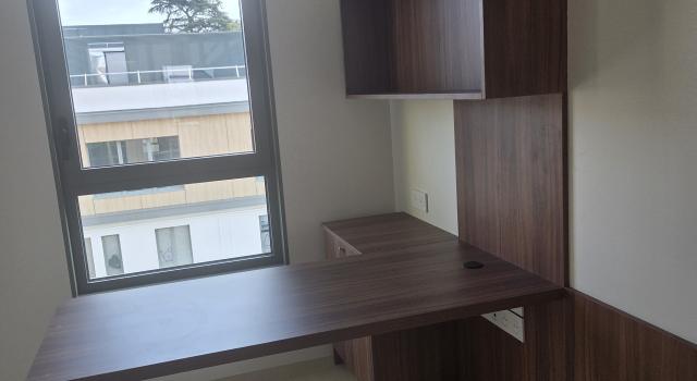 local 14m2 lumineux dans un cabinet de sage femme tout neuf