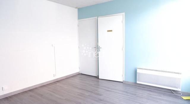 LOCAL PROFESSIONNEL A LOUER - VILLENEUVE D'ASCQ COUSINERIE