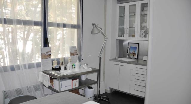 Cession cabinet médical esthetique et clientèle et matériel