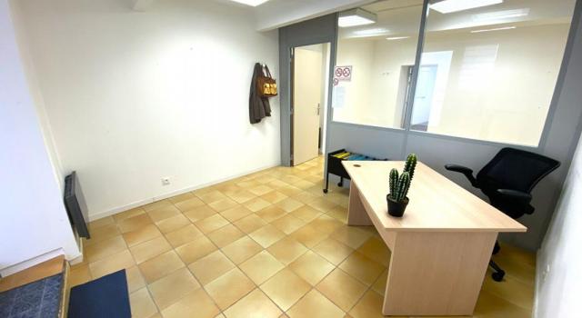 Location Local commercial / Bureau - 52 m² - Le Luc-en-Provence