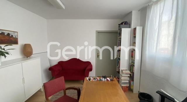 Location - Local professionnel - 43,16 m² - 6 000 €/an HC HT -