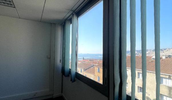 IMMEUBLE SAUMATY 13016 - 3000M² - VENDU OCCUPE -