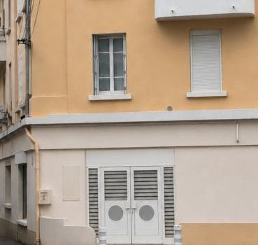 Référence : 6814-TLE. - A vendre - Local Commercial rénové - Les Sablettes - Libre d'activité