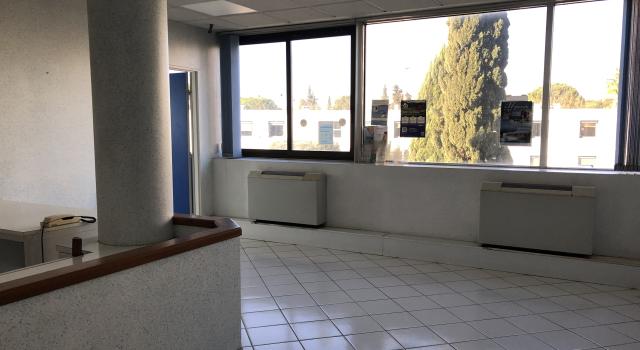 Vends local professionnel Nimes
