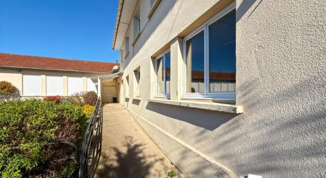 Actif immobilier de 590m2 sur un terrain de 2169m2