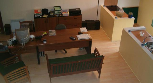 77 Ozoir La ferrière Bureau à vendre dans quartier commerçant
