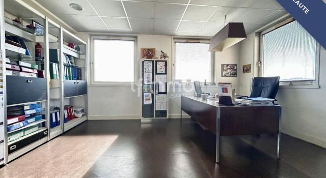 Bureaux 100m2 , gare de Bondy, 2e Étage, Ascenseur