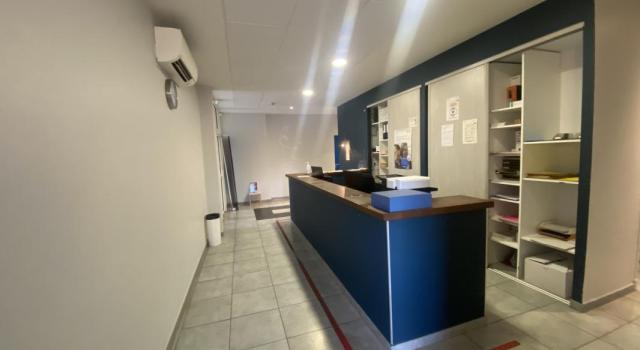 INVESTISSEMENT: Cabinet médical avec Parking/ vendu loué