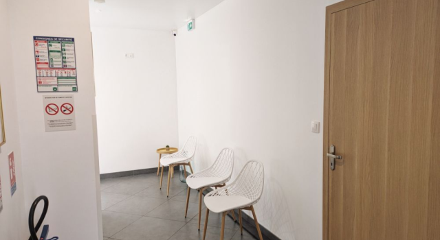 Location / colocation / partage local cabinet bureau 12m2