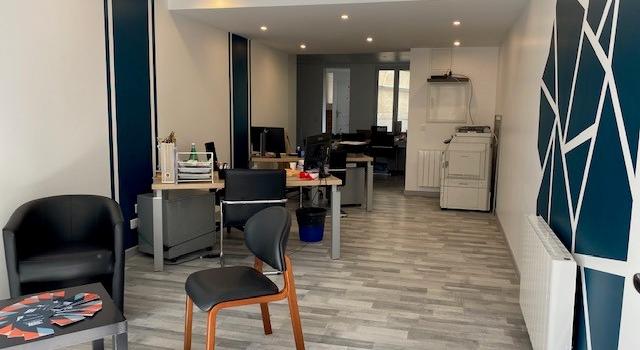 Immeuble de rapport (bureaux/commerce et habitation)