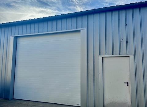 ENTREPÔT DE 220M2 À LOUER SAINT DENIS EN VAL